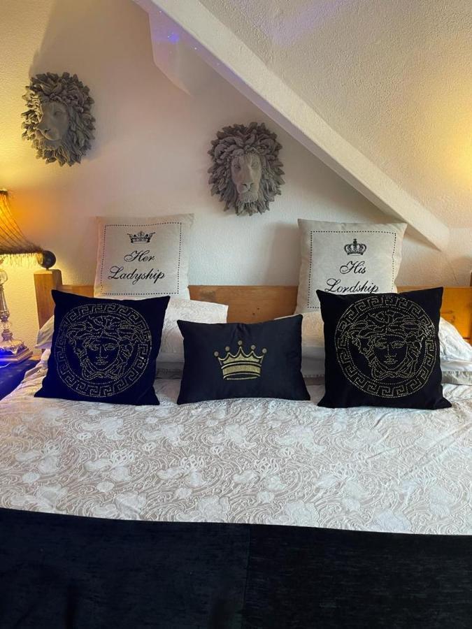 Olivia House Bed & Breakfast Porthcawl Exterior photo